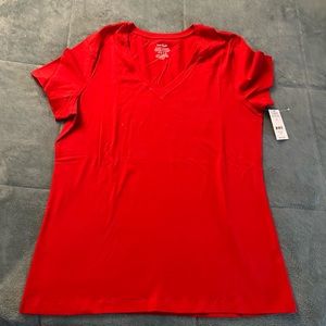 NWT - Women’s Lord and Taylor short sleeve t shirt size L / color red